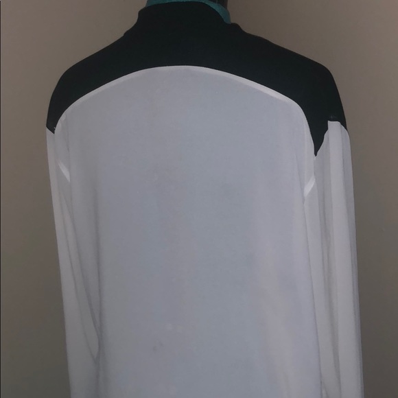 Blouse - Picture 2 of 2